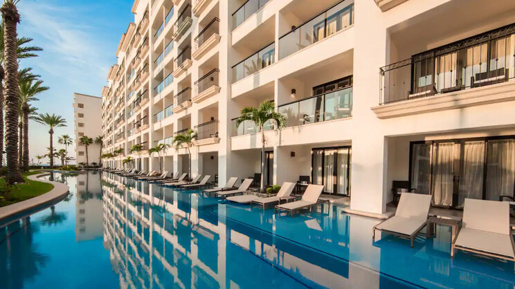 Club Swim Up Master King (13+) 